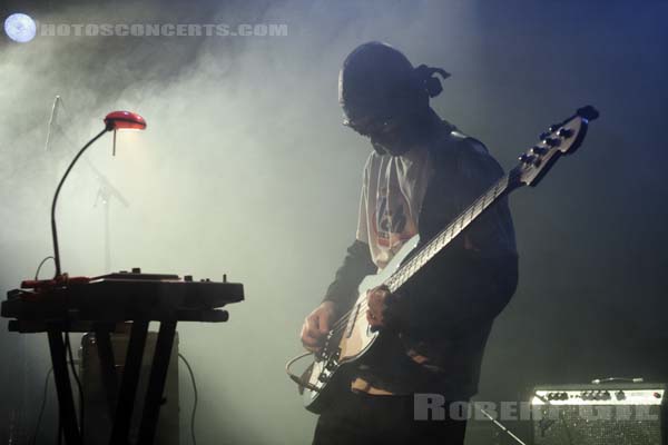 STEEPLE REMOVE - 2009-01-21 - PARIS - La Maroquinerie - 